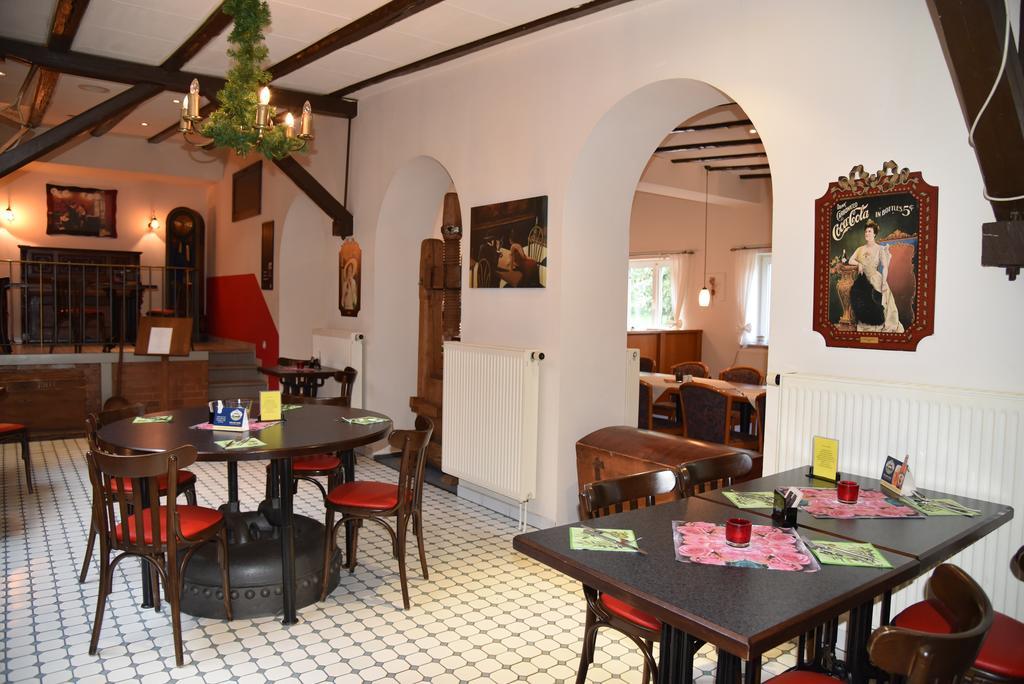 Hotel An Der Alten Porzelline 노이하우스암렌웨그 외부 사진