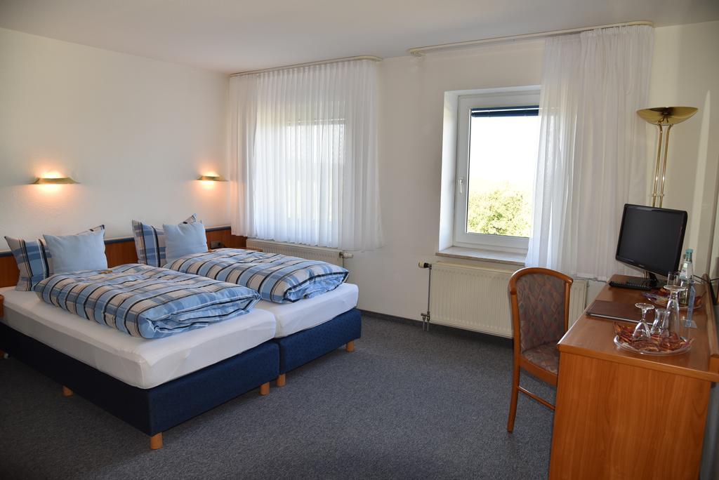 Hotel An Der Alten Porzelline 노이하우스암렌웨그 외부 사진